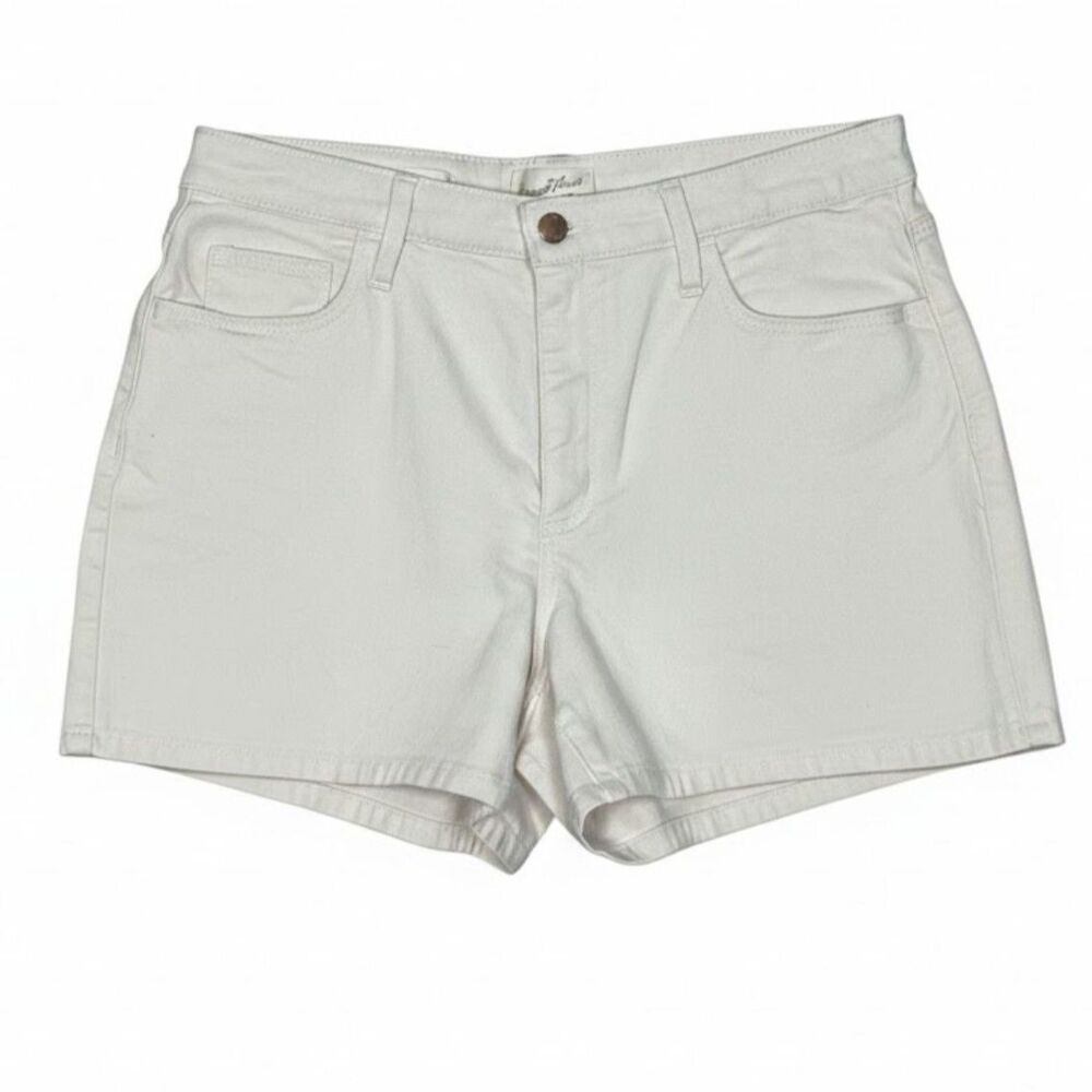 UNIVERSAL THREAD CREAM HIGH RISE STRETCH EVERYDAY WEAR MIDI SHORTS SIZE 12/31